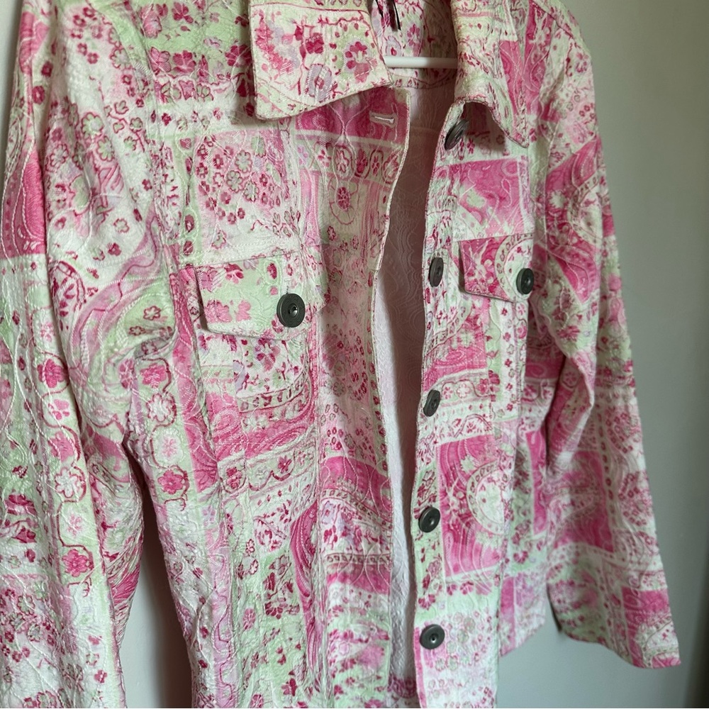 Light Floral Jacket - Picture 3 of 4
